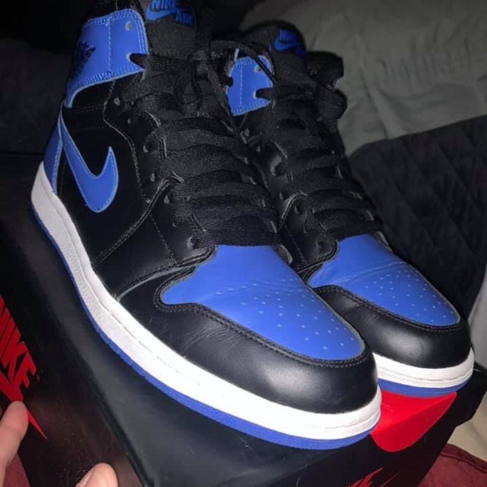 Jordan retro 1s Royal